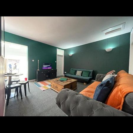 The Hive At 205 Apartment Манчестър Екстериор снимка